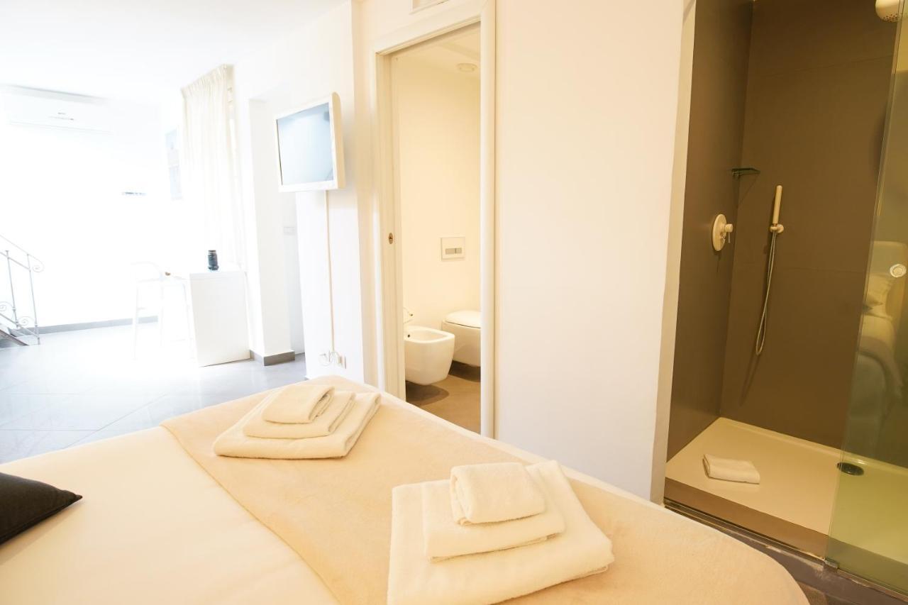 Le Stanze Di Piazza Cairoli Pensión 3*