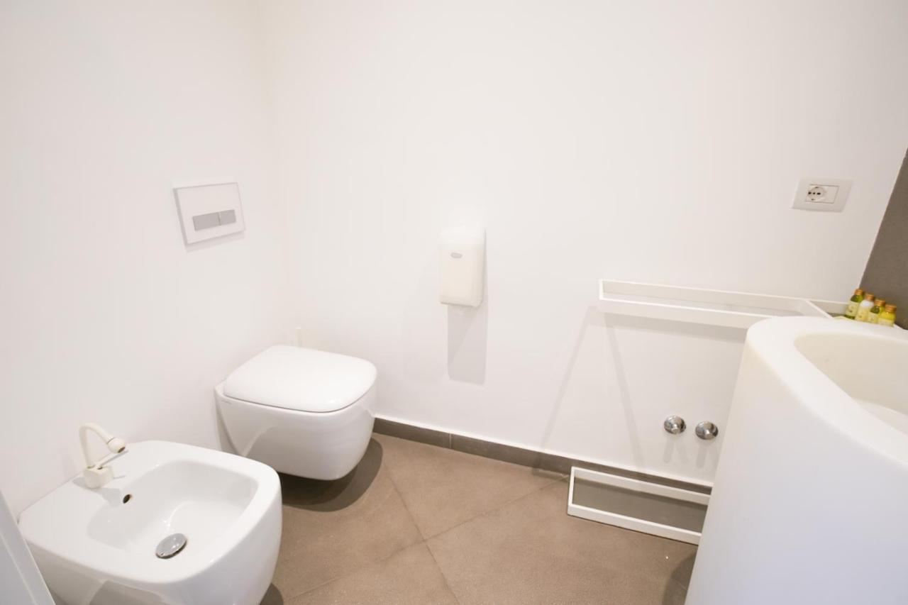 Le Stanze Di Piazza Cairoli Pensión 3*